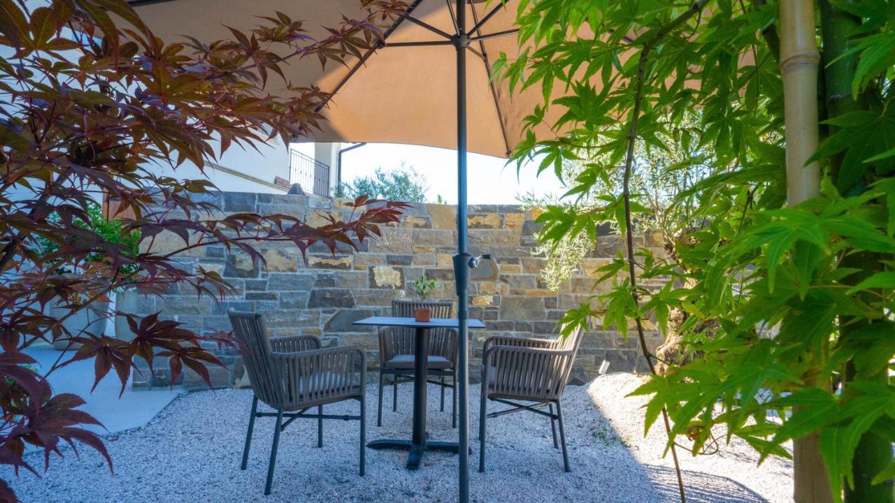 Maravida Vacation Rooms Dobrovo Exterior photo